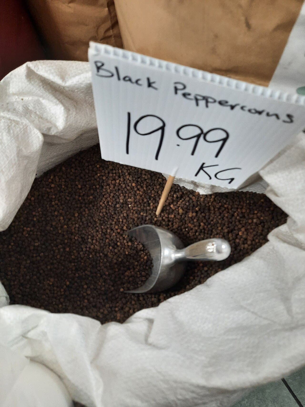 Sun-dried Lampung black pepper berries (Piper nigrum) sorted for ASTA quality