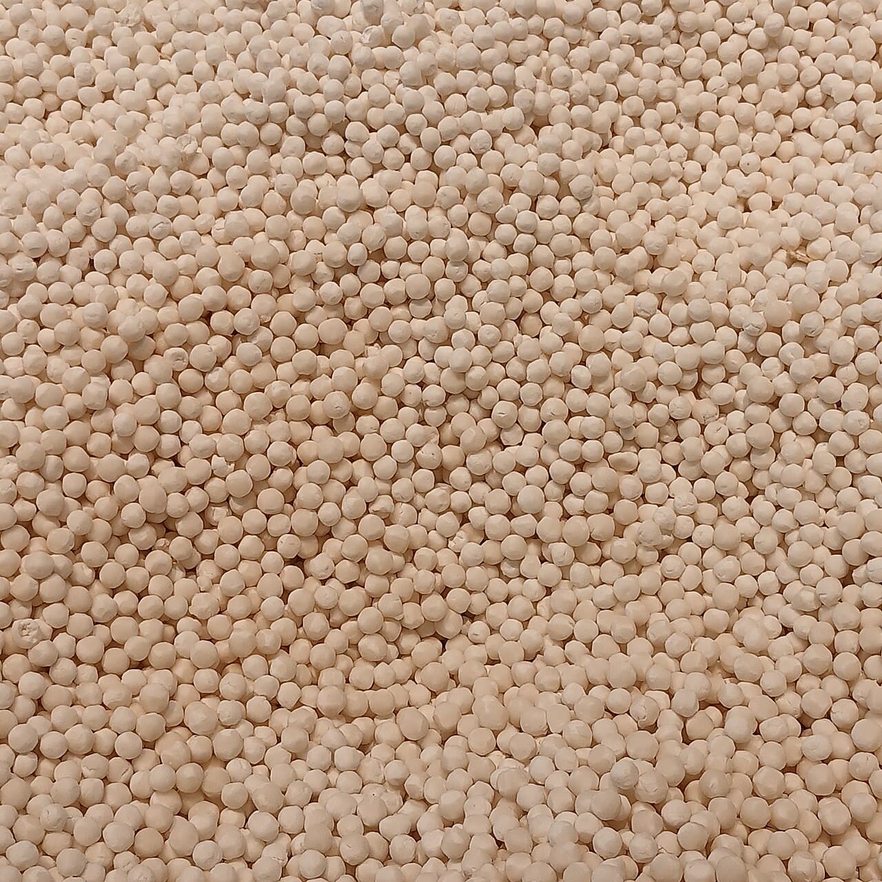 High-viscosity refined sago palm starch (Metroxylon sagu) and sago pearls